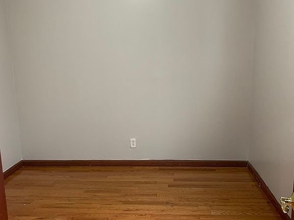 5th image of 388 E 2nd St #1B