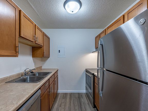 3rd image of 1640 9th St #1620-104