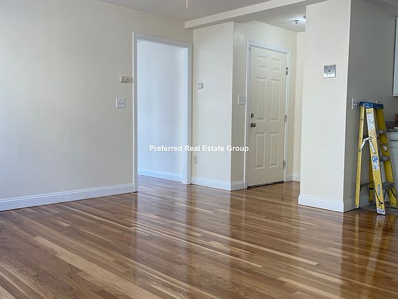 3rd image of 339 Adams St APT 1