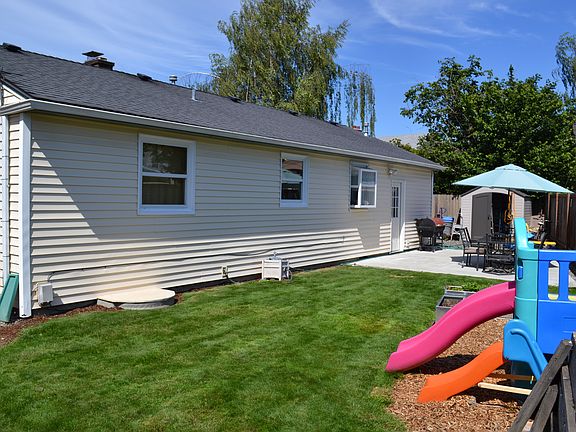 5th image of 2812 Linden Ln