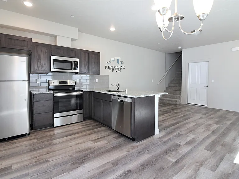 5772 W Albany Pl #120 — Photo 2
