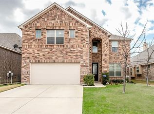 809 Albany Dr, Fort Worth, TX 76131