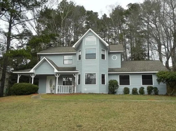 107 Comanche Ct, Enterprise, AL 36330