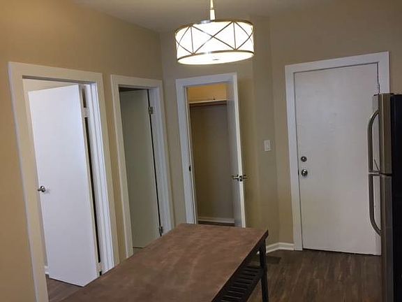 4th image of 2440 N Clybourn Ave #1F
