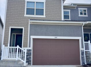 7349 Grand Slam St, Parkville, MO 64152