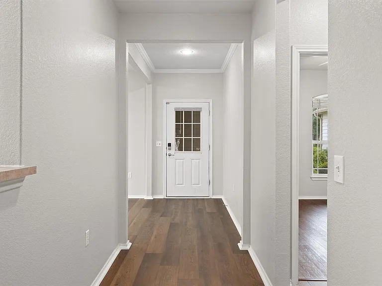 330 Portsmouth Dr — Photo 12