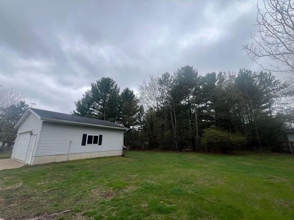 3013 SouthWest Schabacker Court #A & B, Menomonie, WI 54751