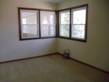 3rd image of 13938 Lexington Ave NE