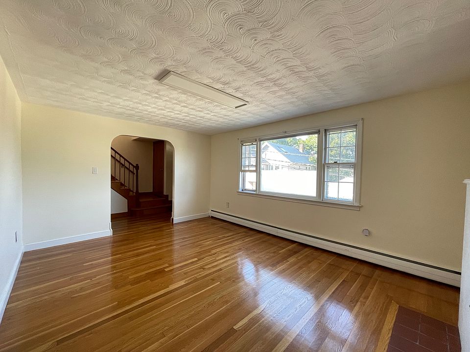 1st image of 85 Langley Rd