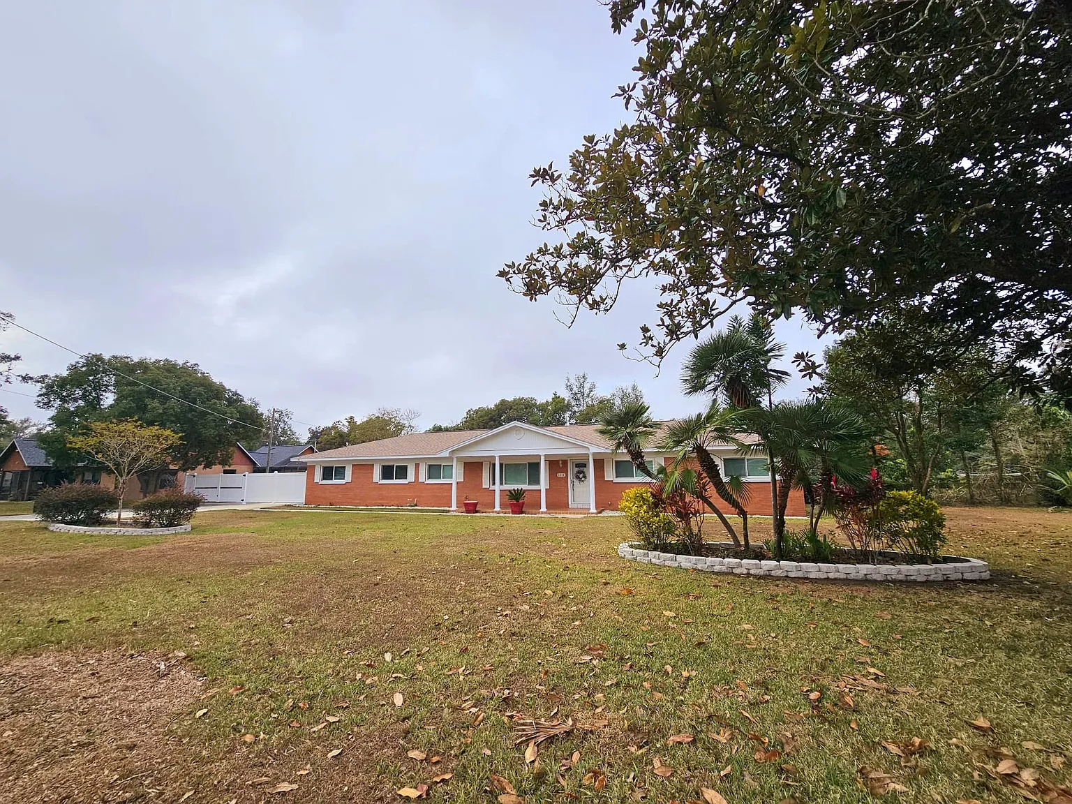 3 bed, 2100 sqft, $2,600 — Photo 1