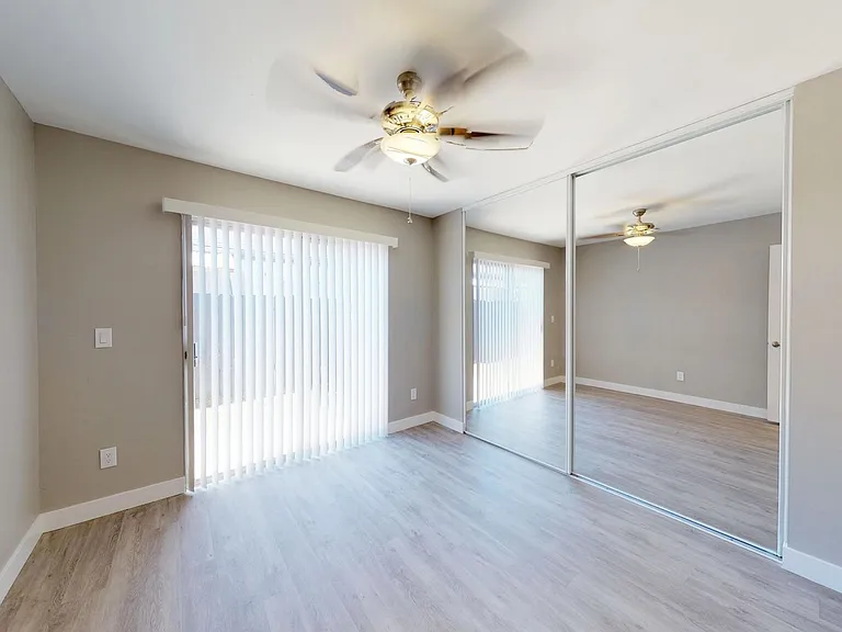 Henry Square- Luxury Townhomes — Photo 35