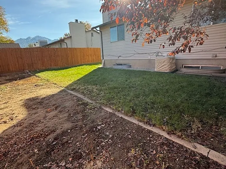 537 E Acoma Rd — Photo 20