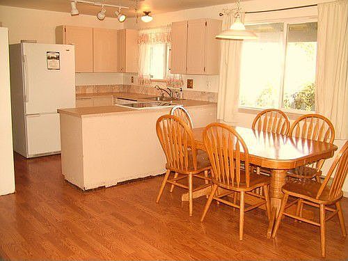 2nd image of 1410 Madrona Ln