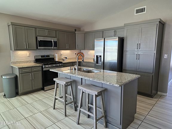 4th image of 2876 Sammy Cervantes St
