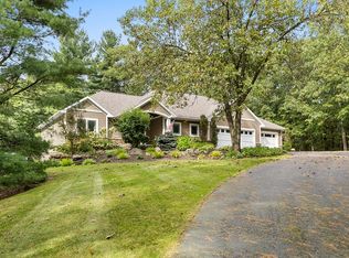 13505 Hill Country Dr, Lowell, MI 49331