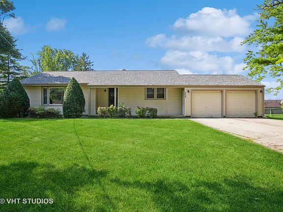 2nd image of 777 W Lincoln Ln