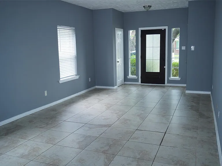 3352 Jan Ct — Photo 4