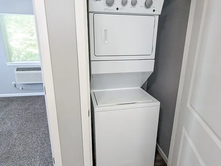 1040 Park Ave NE #105 — Photo 12