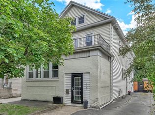 135 Hartwell Rd, Buffalo, NY 14216