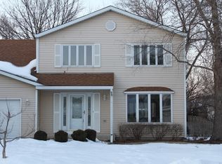 1333 Greenfield Ct, Naperville, IL