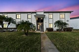 1st image of 104 E CYPRESS COURT #104