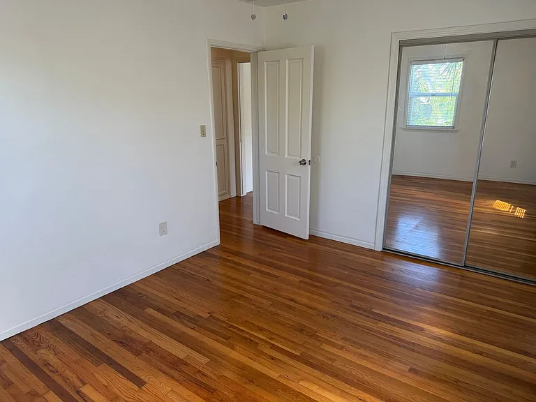 3805 Voltaire St — Photo 12