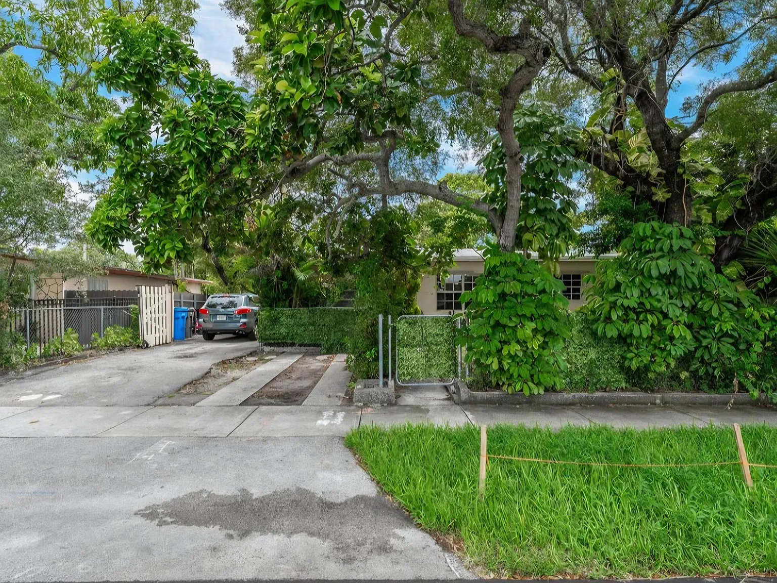 5 bed, 3.0 bath, 1063 sqft, $1,900 — Photo 2