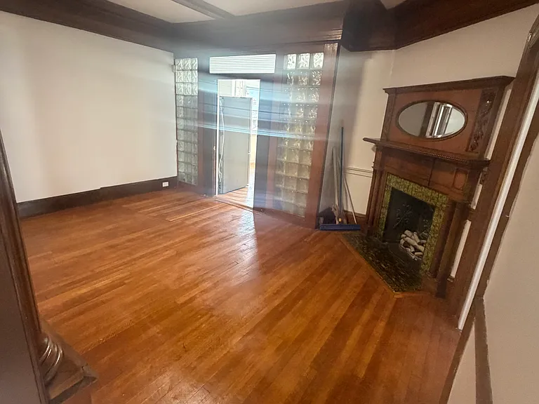 176 Jackson St #1 — Photo 10