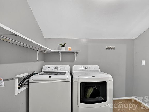 5th image of 15 Circle St