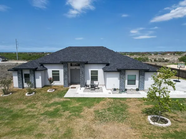974 La Vista Dr, Del Rio, TX 78840