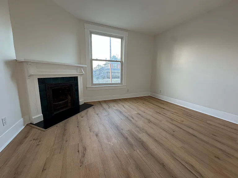 1828 Ekin Ave #2 — Photo 11