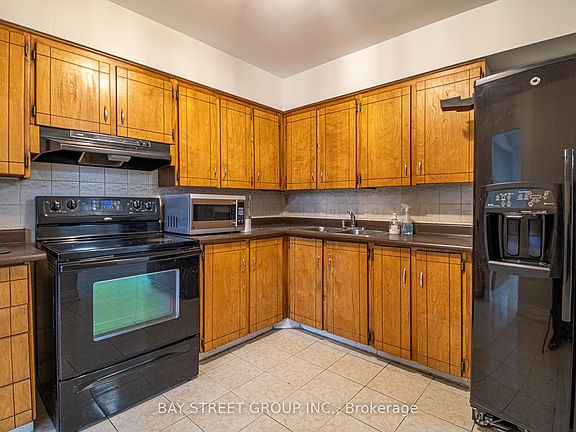 3rd image of 1705 McCowan Rd #210