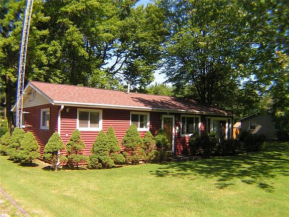 3rd image of 10573 N Maple Dr