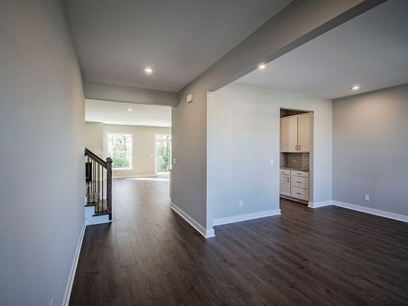 5th image of 310 S Bentley Dr Lot 5