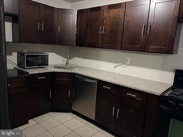 265 College Dr — Photo 5