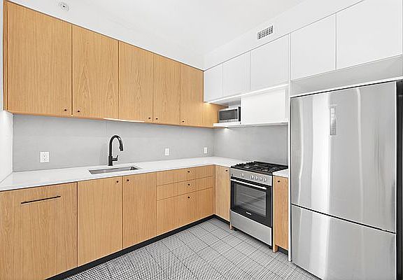 4th image of 633 Marcy Ave APT 603