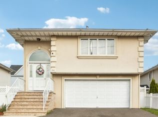 348 River Dr, Garfield City, NJ 07026