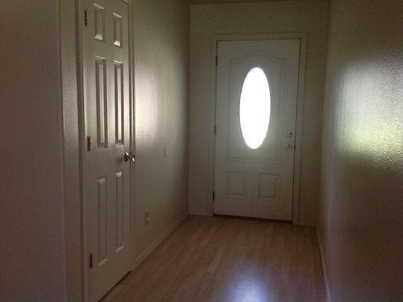 4th image of 2195 Sitka Ct W