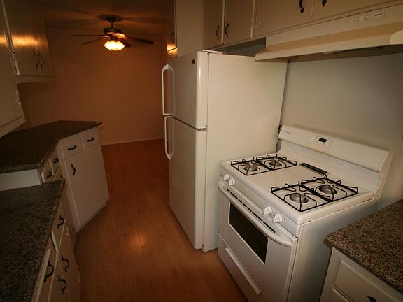 5th image of 940 N Stanley Ave