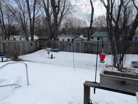 4th image of 5633 Omar Ave N
