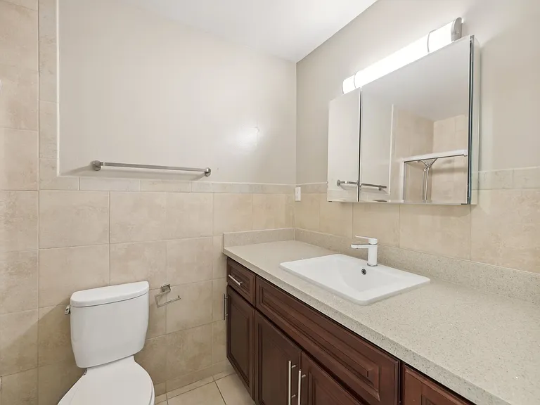 1406 Henry Street — Photo 27