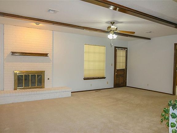 3rd image of 1336 NE 20th Pl