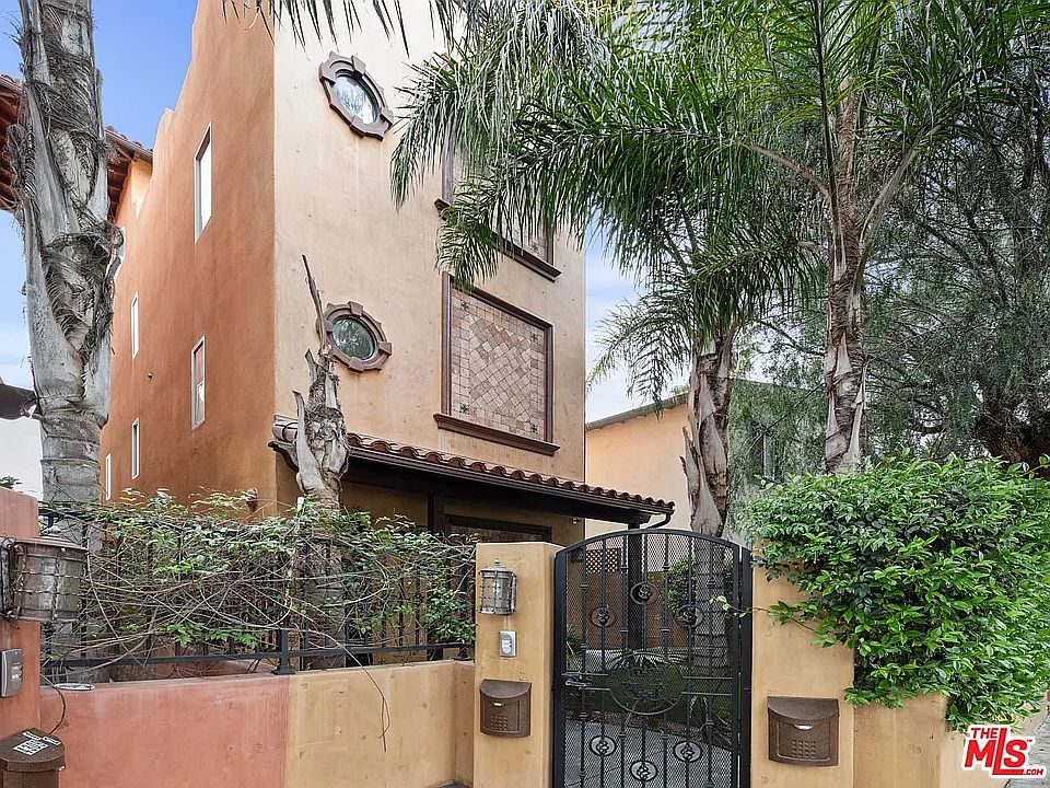 1st image of 4307 1/2 S Centinela Ave