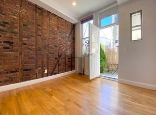267 Powers St #1G, Brooklyn, NY 11211