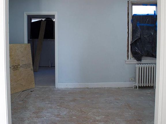 5th image of 7281 Walnut St