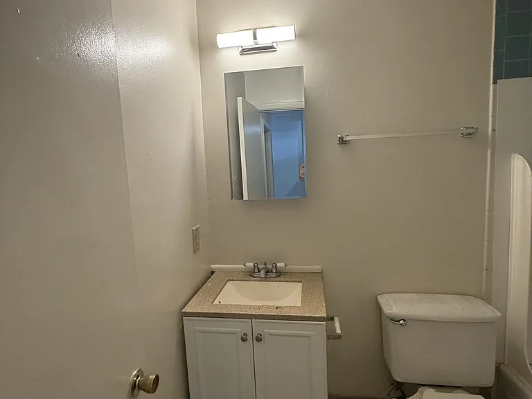 1855 Burnet Ave #40 — Photo 10