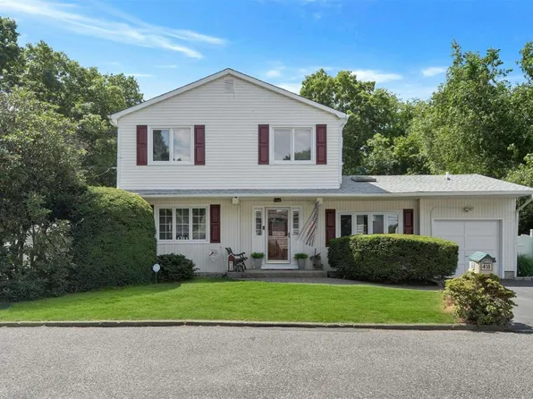418 Erie Street, Holbrook, NY 11741