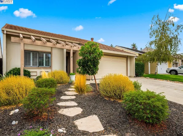 218 Tomas Way, Pleasanton, CA 94566