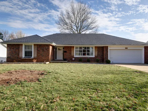 1922 E Meadow Drive, Springfield, MO 65804
