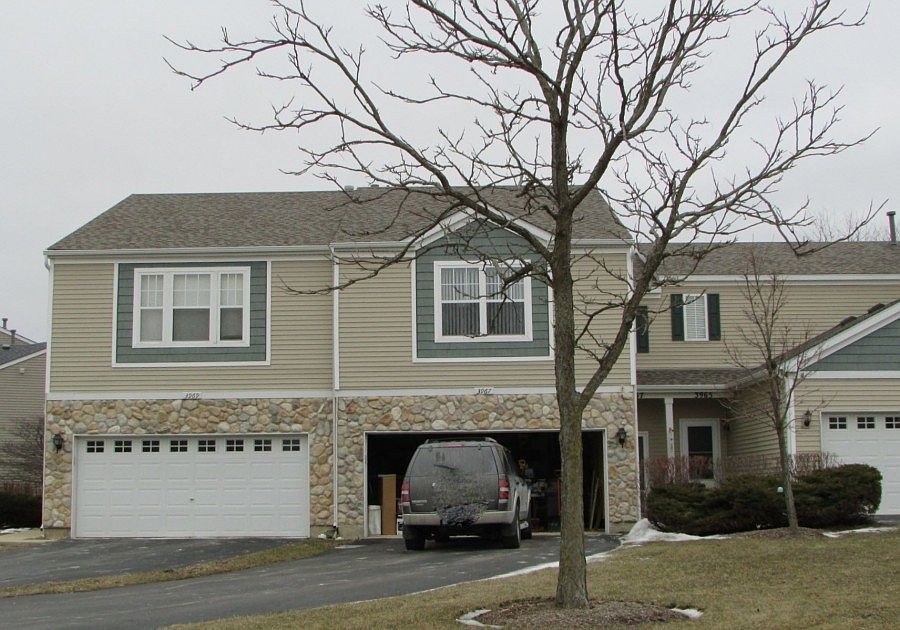 1st image of 3967 Blackstone Dr
